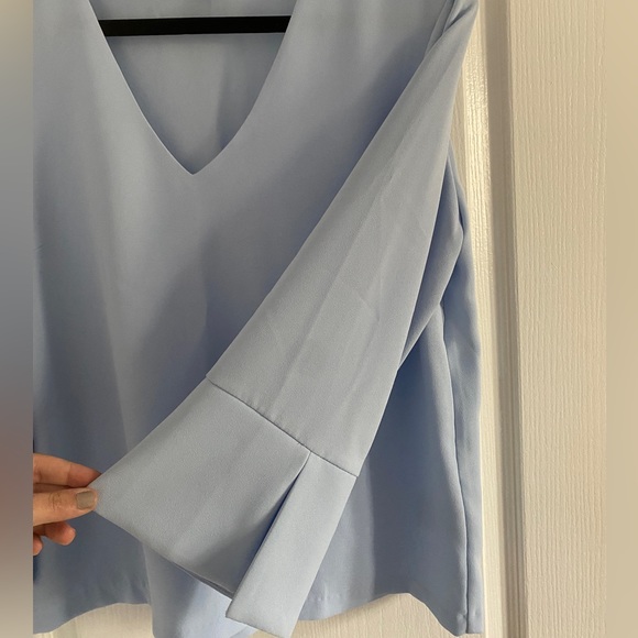 H&M blue blouse BNWOT - size 8 - Picture 4 of 4